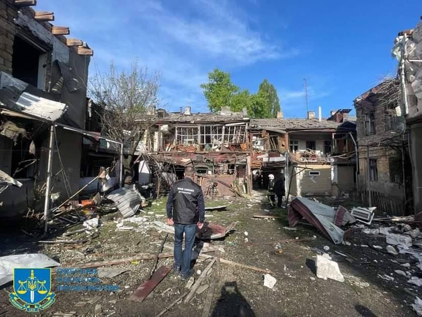 Нічна атака «шахідами» в Одесі: пошкоджені будинки та постраждалі жителі (фото)