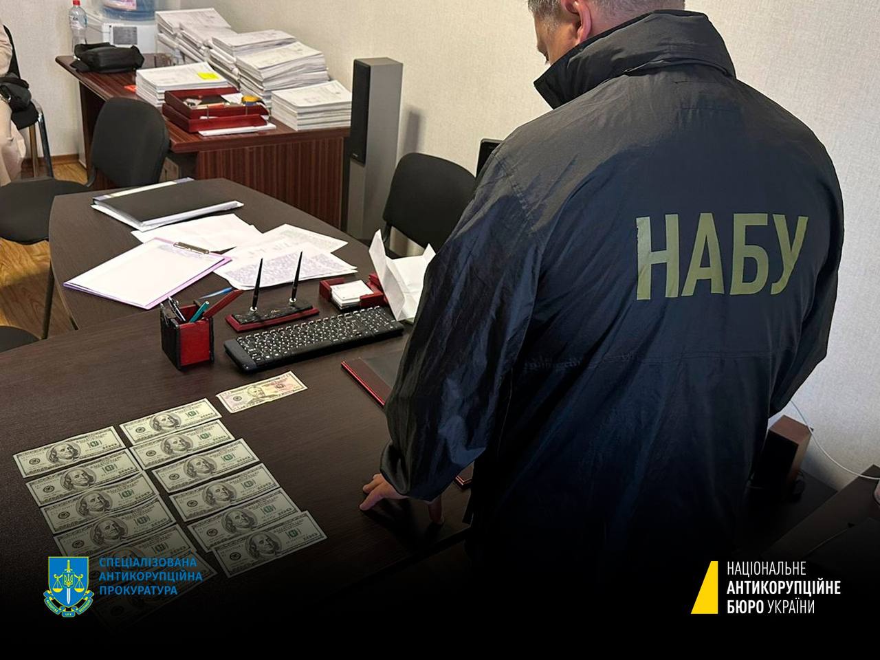 НАБУ і САП викрили адвоката з Одеси на хабарі