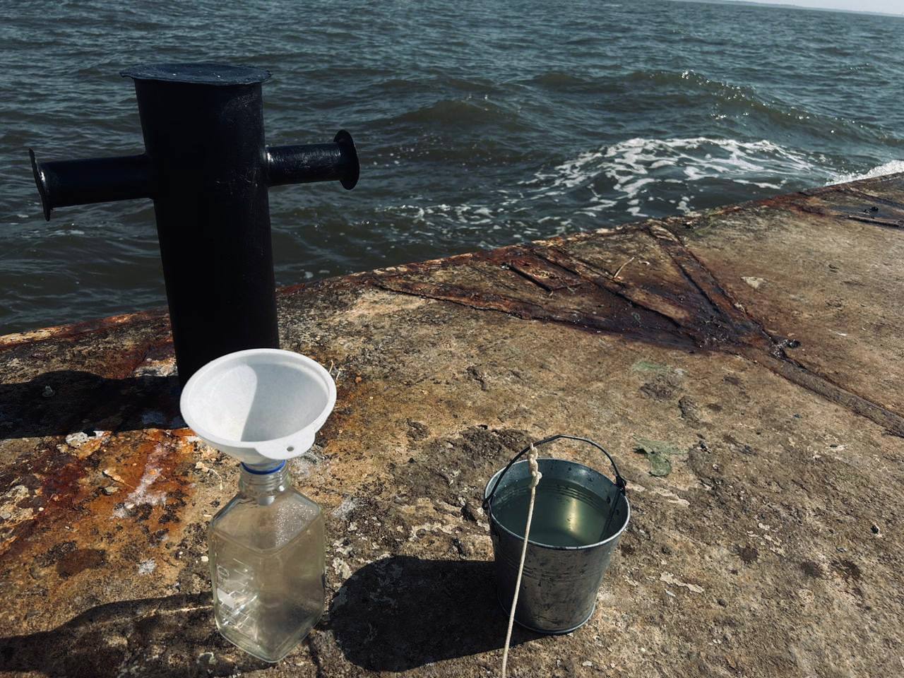 Моніторинг води на 20 червня: питна вода в Одесі придатна до вживання, морська- не відповідає нормам