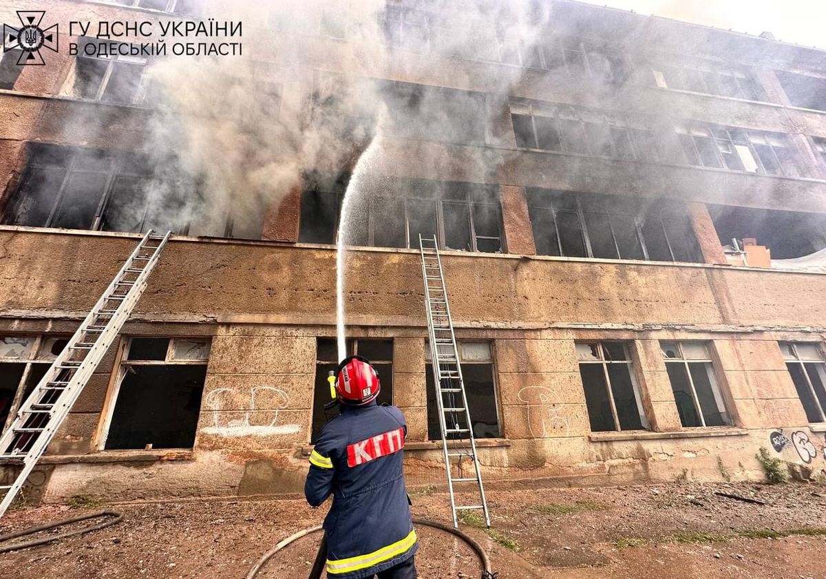 В Одесі сталася пожежа в закинутій будівлі (фото)