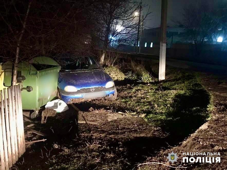 В Одеському районі п'яний водій наїхав на дівчину та втік з місця ДТП